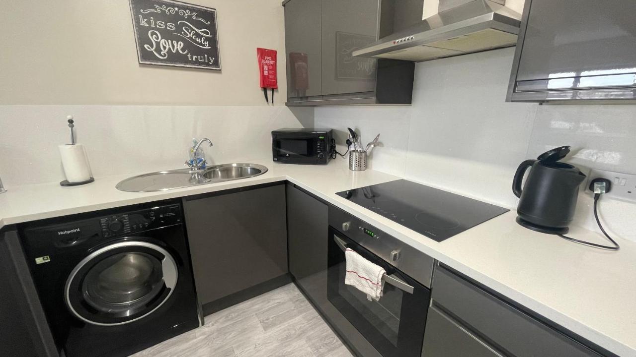 Mays Apartments - 102 Mill Street, Free Parking, 2 Minute Walk To Baltic Market And City Centre - Apartments Sleep 1-10 Guests Ліверпуль Екстер'єр фото