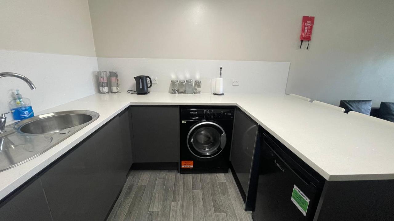Mays Apartments - 102 Mill Street, Free Parking, 2 Minute Walk To Baltic Market And City Centre - Apartments Sleep 1-10 Guests Ліверпуль Екстер'єр фото